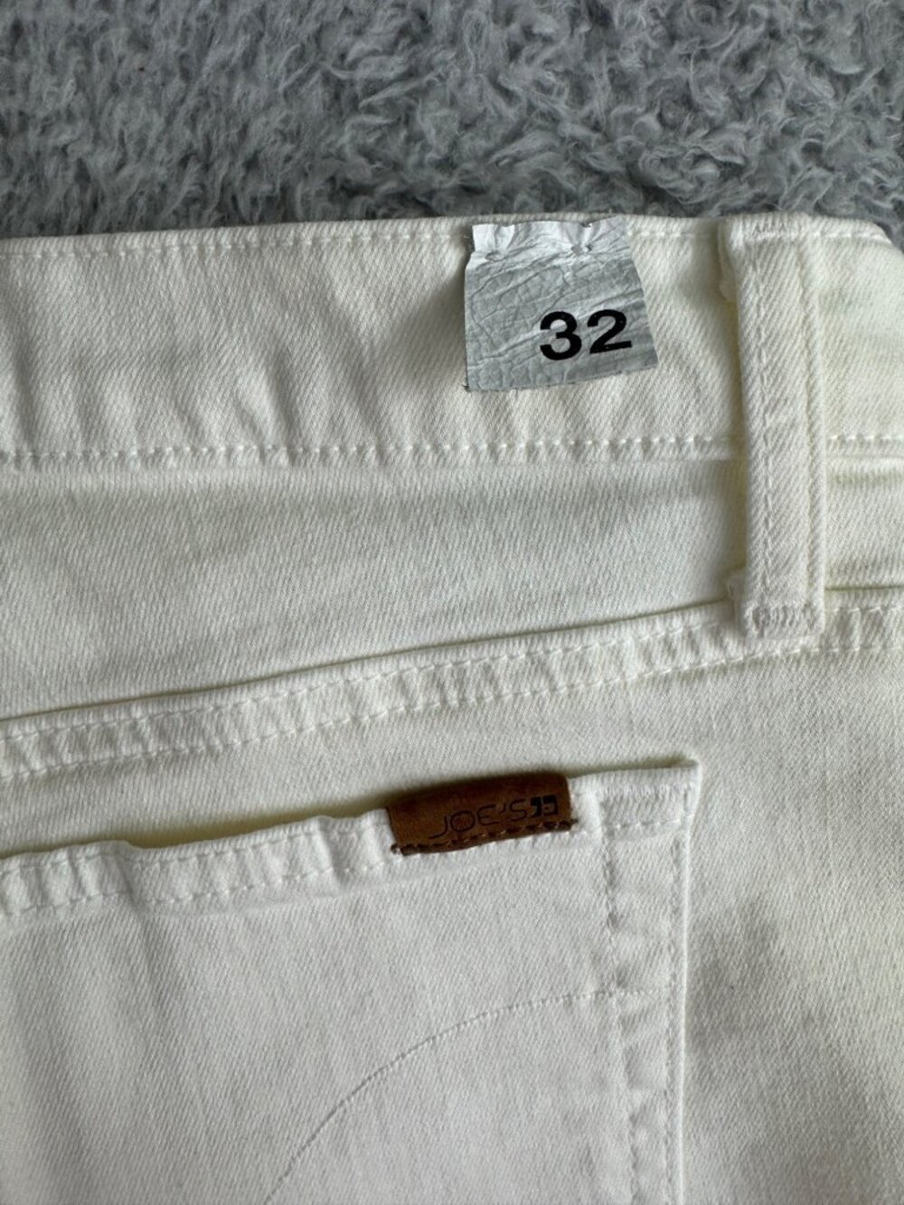 Joes White Denim Distressed Shorts Womens W32 Retro Hippie Beach Travel USA - Picture 8 of 14
